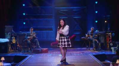A deschis ușa și a zis: - Alex Borstein: Corsets & Clown Suits
