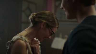 -A don't-forget-me gift.
-(CHUCKLES) - Riverdale