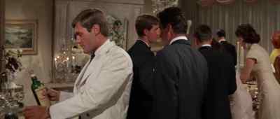 A double scotch.
Soda or over the rocks? - Penelope