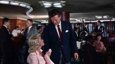 - A drink?
- Mm-hm. - The Last Voyage