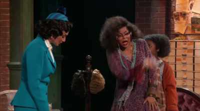 A drunk and a liar,
She's wreaking right now. - Annie Live!