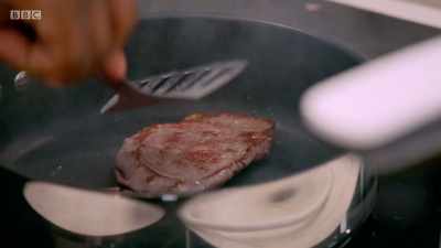 A fillet burger? Yes, yes, yes. - Britain's Best Home Cook