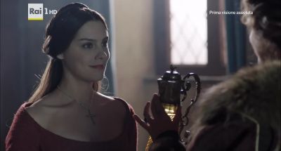 A gift for you, mama. - Medici: Masters of Florence