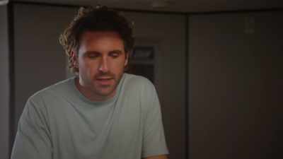 - A grip?
- Yeah, I rig lights, - She Inherited Danger