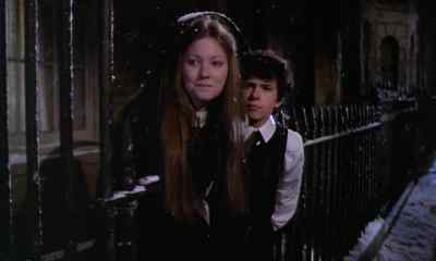 A happy-- a very
happy Christmas! - The Amazing Mr  Blunden