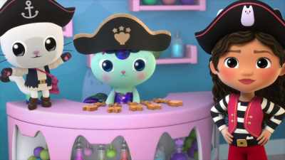 A key to open the treasure chest.
Which one do we need? - Gabby's Dollhouse