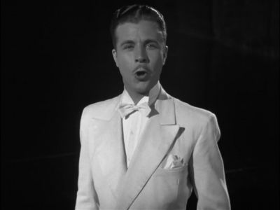 A kiss is deadly as the cannon's roar - Gold Diggers of 1937