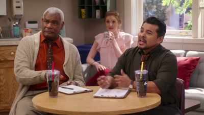 A ladder?
What're you gonna do, change a light bulb? - Mr. Iglesias