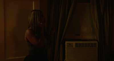 A lady rests,
that way free time is exploited to the fullest. - Sweet Dreams