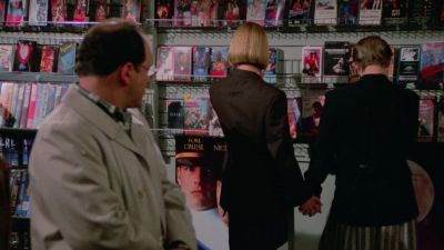 A lesbian sighting - Seinfeld