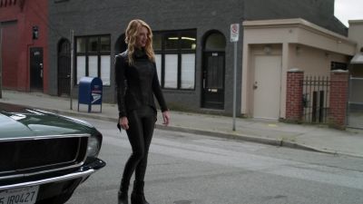 A lie. - Supergirl