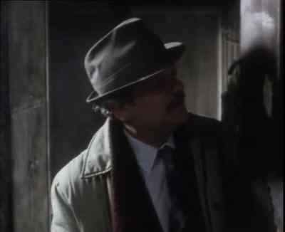 A little bag, please? - A Touch of Frost