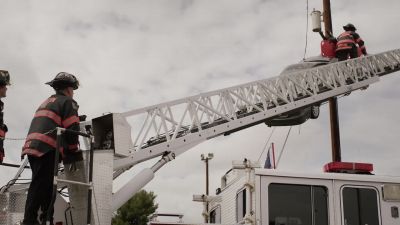 A little closer! - 9-1-1: Lone Star
