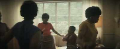 ♪ A little respect when I come home ♪ - Respect