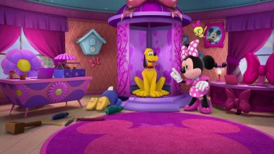     A little tighter, Daisy. - Mickey and the Roadster Racers