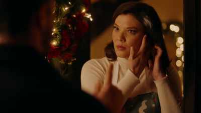 A little, uh...
(chuckles) - Mom's Christmas Boyfriend