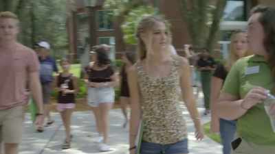 A LOT. I WAS HOPING THAT
YOU GUYS HAD A DANCE PROGRAM. - Welcome to Plathville
