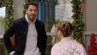 - A love emergency.
(scoffs) - Mom's Christmas Boyfriend