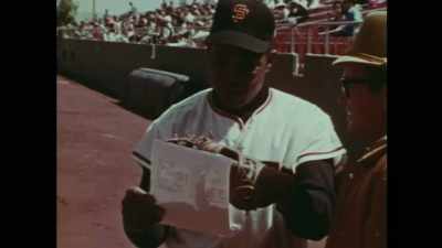 A luva não saiu, - Say Hey, Willie Mays!