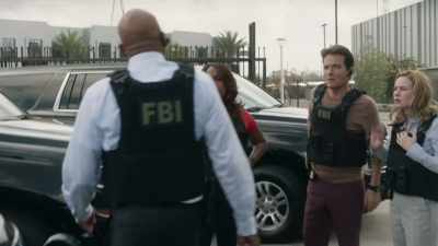 A man fitting Trevor's
description went inside - The Rookie: Feds
