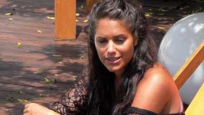 ‐...a million percent.
‐OLIVIA: I think that's why - Love Island