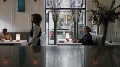 A mimosa while you wait, Ms. Bloom? - Love, Classified