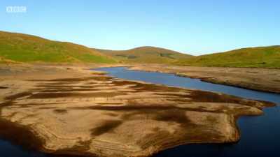 A month and a half with
virtually no rain has left - Wales: Land of the Wild
