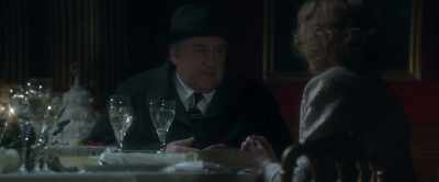 A murderer alerting the police
warning is common. - Maigret