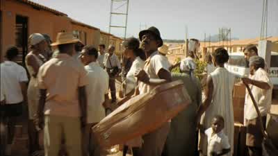 A neighbor called the police before sunrise. - City of God