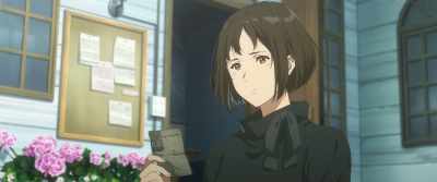 A newspaper clipping? - Violet Evergarden: The Movie