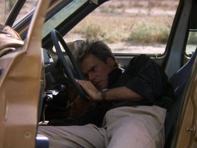 A paper clip can be a wondrous thing - MacGyver