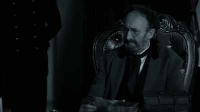 A patient is exhibiting - Nosferatu: A Symphony of Horror