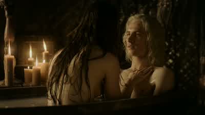 A pirate ship?- A dragon. - Game of Thrones
