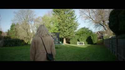 A pocket full of posies - Close to Me