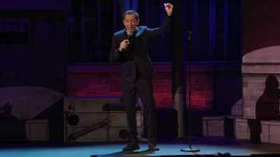 A primit o veste bună
și a devenit mai mult decât fericit. - Gad Elmaleh: American Dream