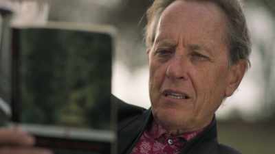 "A pure, dispassionate
adventure, - Write Around the World with Richard E Grant
