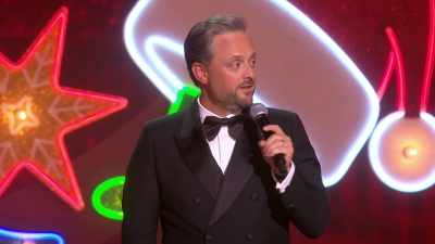 A real-- that's real.
People brought a ch-- - Nate Bargatze's Nashville Christmas
