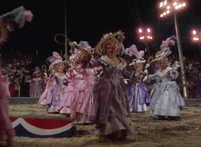 A regal cavalcade
with queen Marie antoinette - The Greatest Show on Earth