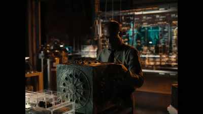 A researcher at STARLABS
made a connection - Zack Snyder's Justice League