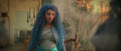 - A reward for what?
- For volunteering, - Descendants: The Rise of Red