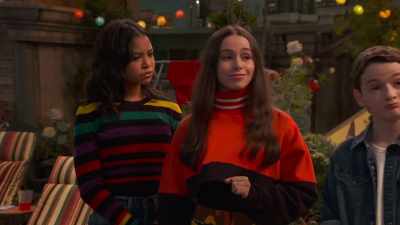 A rooftop, a ghost, a pumpkin,
and a cheeseburger? - Raven's Home