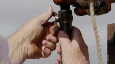 A rotating shaft
inside the flexible cable - Aussie Inventions That Changed The World