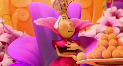 A ruler should preserve
her dignity at all costs! - Maya the Bee: The Honey Games