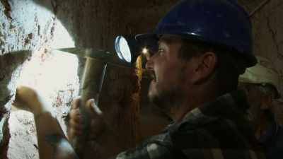A smaller one could ease
some serious financial pressure. - Outback Opal Hunters