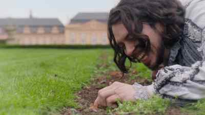 A snail? - The Musketeers