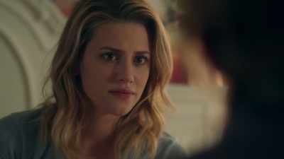 A Southside Serpent
dating the Sheriff's son? - Riverdale