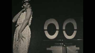 ♪♪ A spider's touch ♪♪ - The Sound of 007
