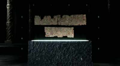 A strange ancient tablet written
1000 years before the Bible, - Strangest Things