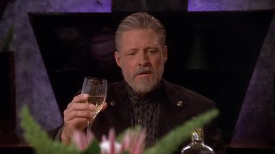 A toast. - Babylon 5