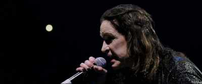 â™ª Politicians hide
themselves away - Black Sabbath: The End of The End